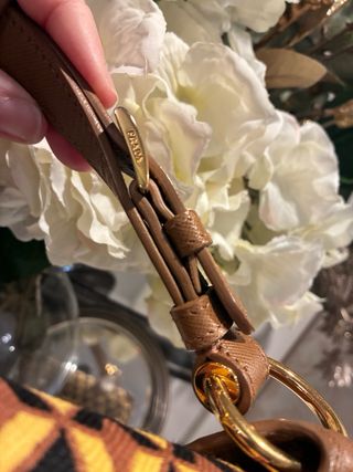 Bolso Prada como nuevo