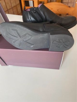 Stivaletti Chelsea Pelle Nera Bueno