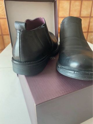 Stivaletti Chelsea Pelle Nera Bueno