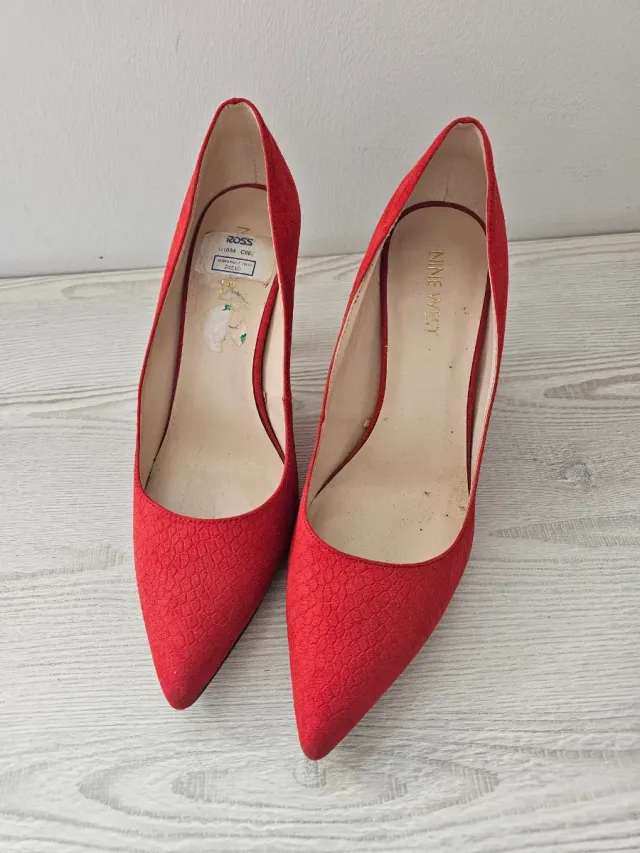 Zapatos de tacón Nine West rojos