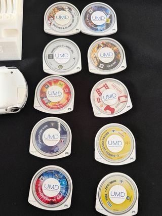 Consola PSP Blanca + 10 UMDs