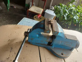 Tornillo de banco IRIMO 125 mm