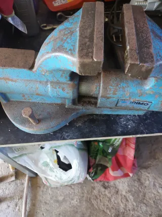 Tornillo de banco IRIMO 125 mm