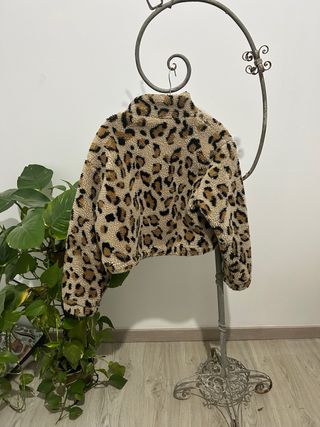 Chaqueta animal print peluche