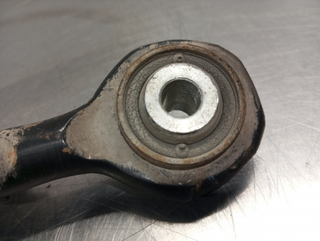 BRAZO SUSPENSION INFERIOR TRASERO DERECHO CHRYSLE