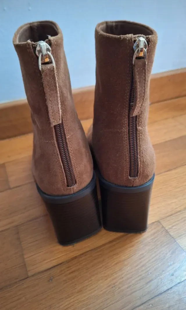 Botines serraje de piel. Temporada actual