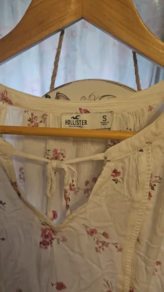 Blusa Hollister floral blanca talla S