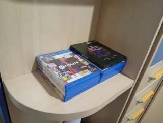 Consola PS4 (PlayStation 4) + 2 Mandos + Juegos