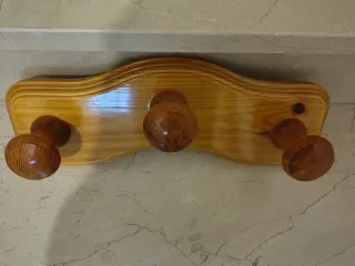 Perchero de madera rústico
