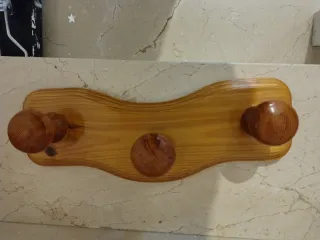 Perchero de madera rústico