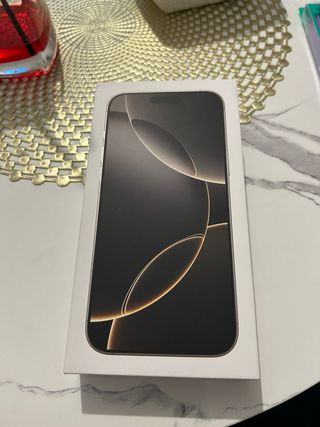 iPhone 16 Pro Max - Batteria 96%