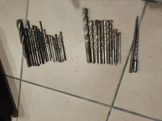 Taladro Black+Decker 850W con maletín