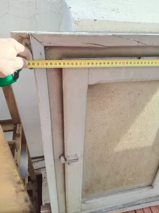 Ventana madera antigua