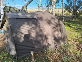 Oval/Biwy de Carpfishing con Avance Fox Brolly