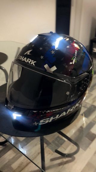 Casco de moto Shark Hellcat edición especial LED