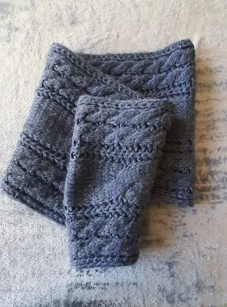 Sciarpa in maglia ad anello blu