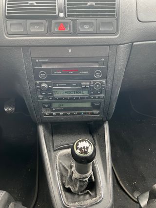 Volkswagen Golf 2003