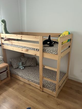 Litera Montessori con colchones