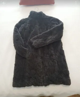 Abrigo piel sintética