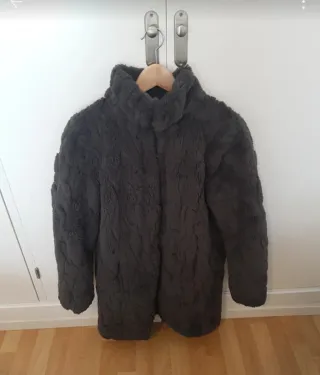 Abrigo piel sintética