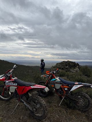 Gas Gas EC 300 tpi 2022 y Gas Gas ec 350f 2023