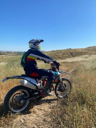 Gas Gas EC 300 tpi 2022 y Gas Gas ec 350f 2023