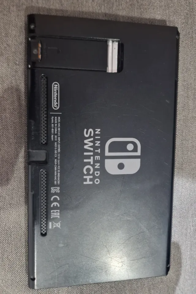 Nintendo Switch Azul y rojo