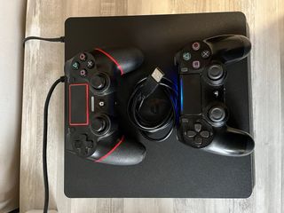 PS4 + Mando original y mando de xbox + Juegos