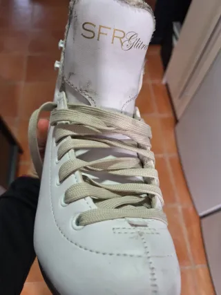 Patines de Hielo Blancos SFR talla 33.
