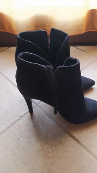 Stivaletti donna tacco alto neri