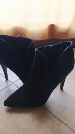 Stivaletti donna tacco alto neri