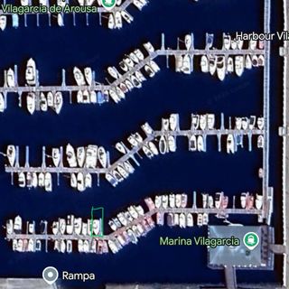 Plaza de amarre en Marina Vilagarcía