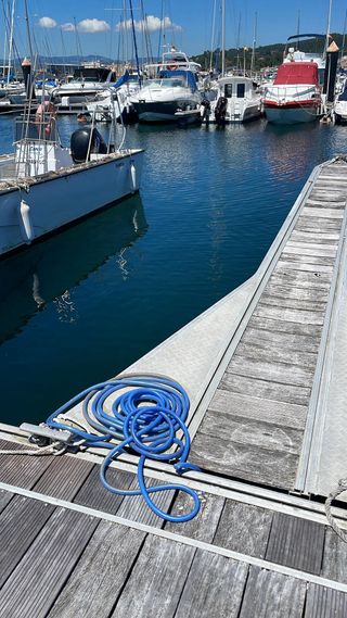 Plaza de amarre en Marina Vilagarcía