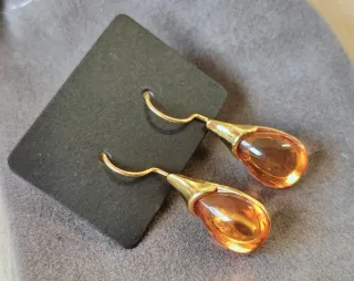 Pendientes dorados gota cristal ámbar