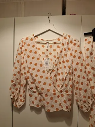 Conjunto Blusa y Falda Lunares Talla M