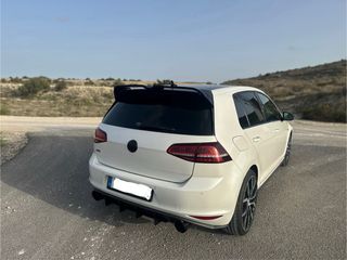 Volkswagen Golf gti 7 performance..
