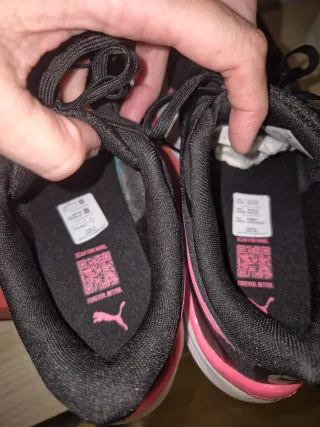 Zapatillas Puma Negras y Rosas