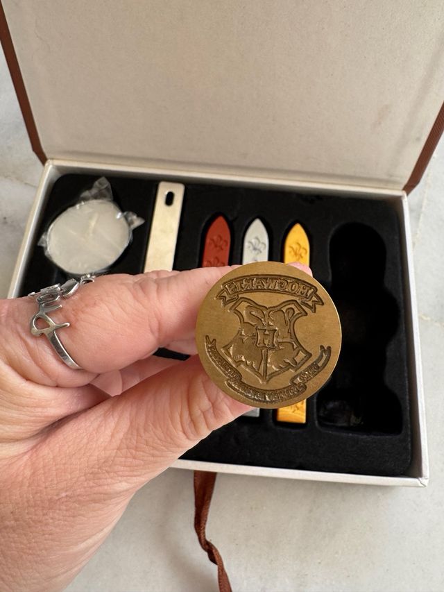 Set Sello Cera Hogwarts con Velas y Cuchara