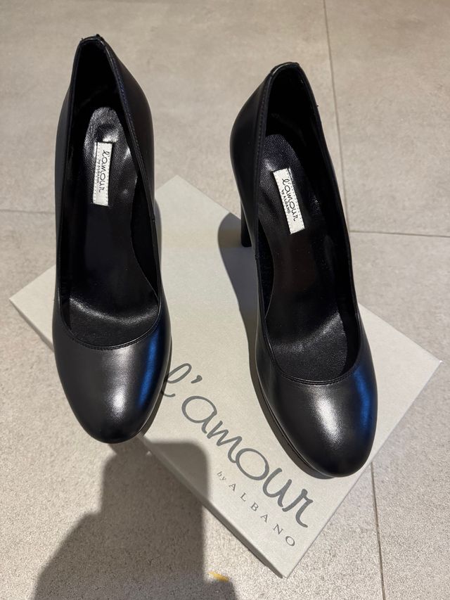 Zapatos L'Amour by Albano tacón alto negros