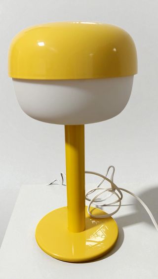 Lampada da tavolo IKEA BLÅSVERK gialla