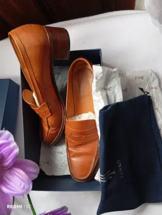 Zapatos cómodos de piel marrón talla 37