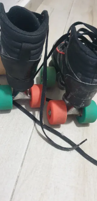 Patines 4 ruedas talla 30
