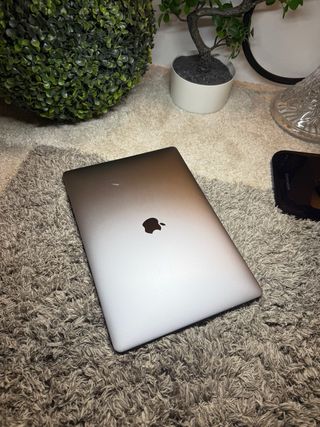 MacBook Pro 15” Gris Espacial