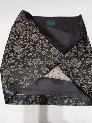 Falda Roberto Verino Seda 100% Negra y Dorada