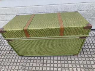 Baúl con cajón de madera y bambú