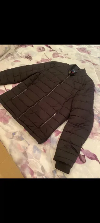 Abrigo enguatado negro talla M