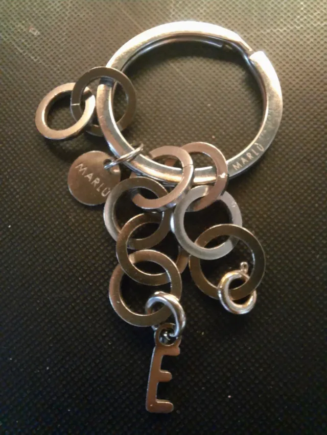 Portachiavi Marlù con iniziale E