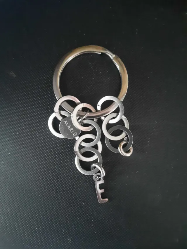 Portachiavi Marlù con iniziale E