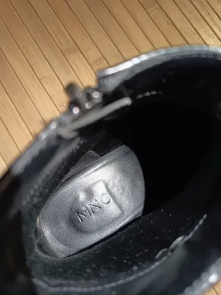 Botines negros Mango