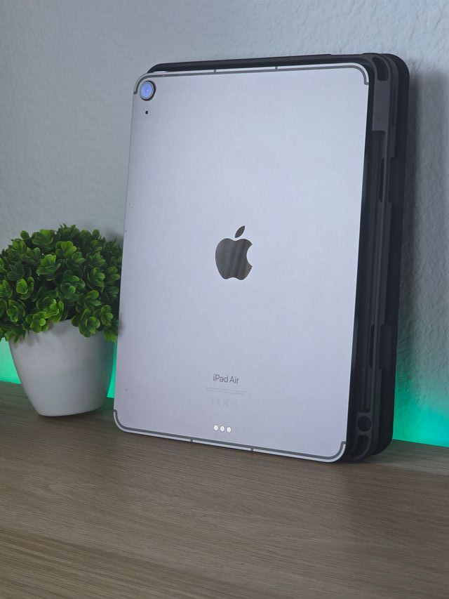 iPad Air M2 256GB 100%